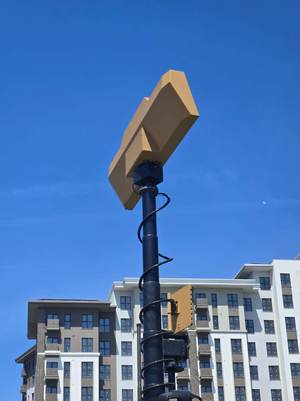 Low-altitude radar panel close-up at SAHA 2026